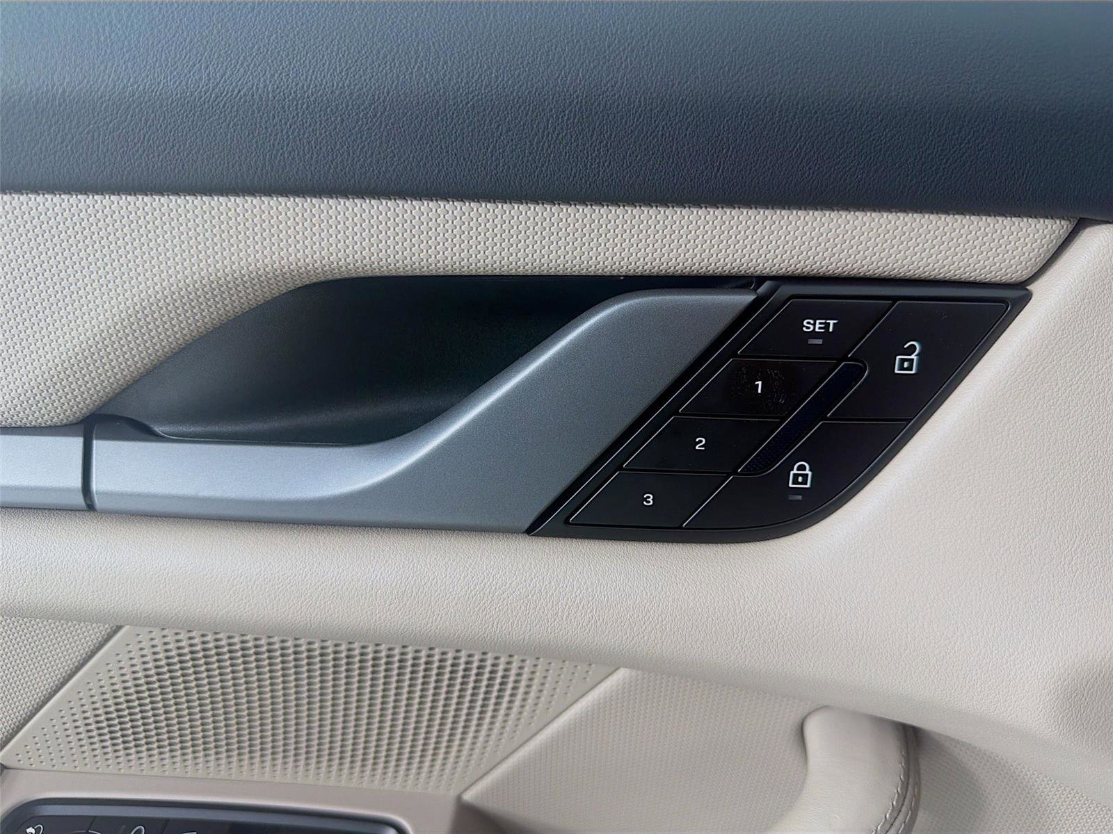 New 2026 Porsche Taycan RWD image 7