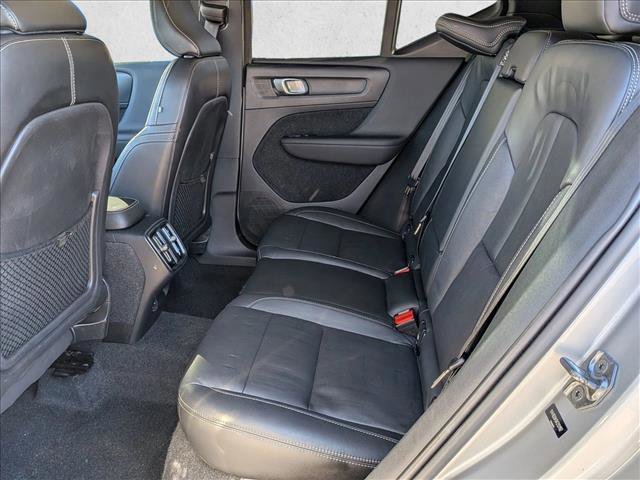 Used 2019 Volvo XC40 T5 Momentum image 22