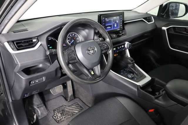 Used 2021 Toyota RAV4 LE w/ Carpet Mat Package (TMS) AWD/4WD image 23