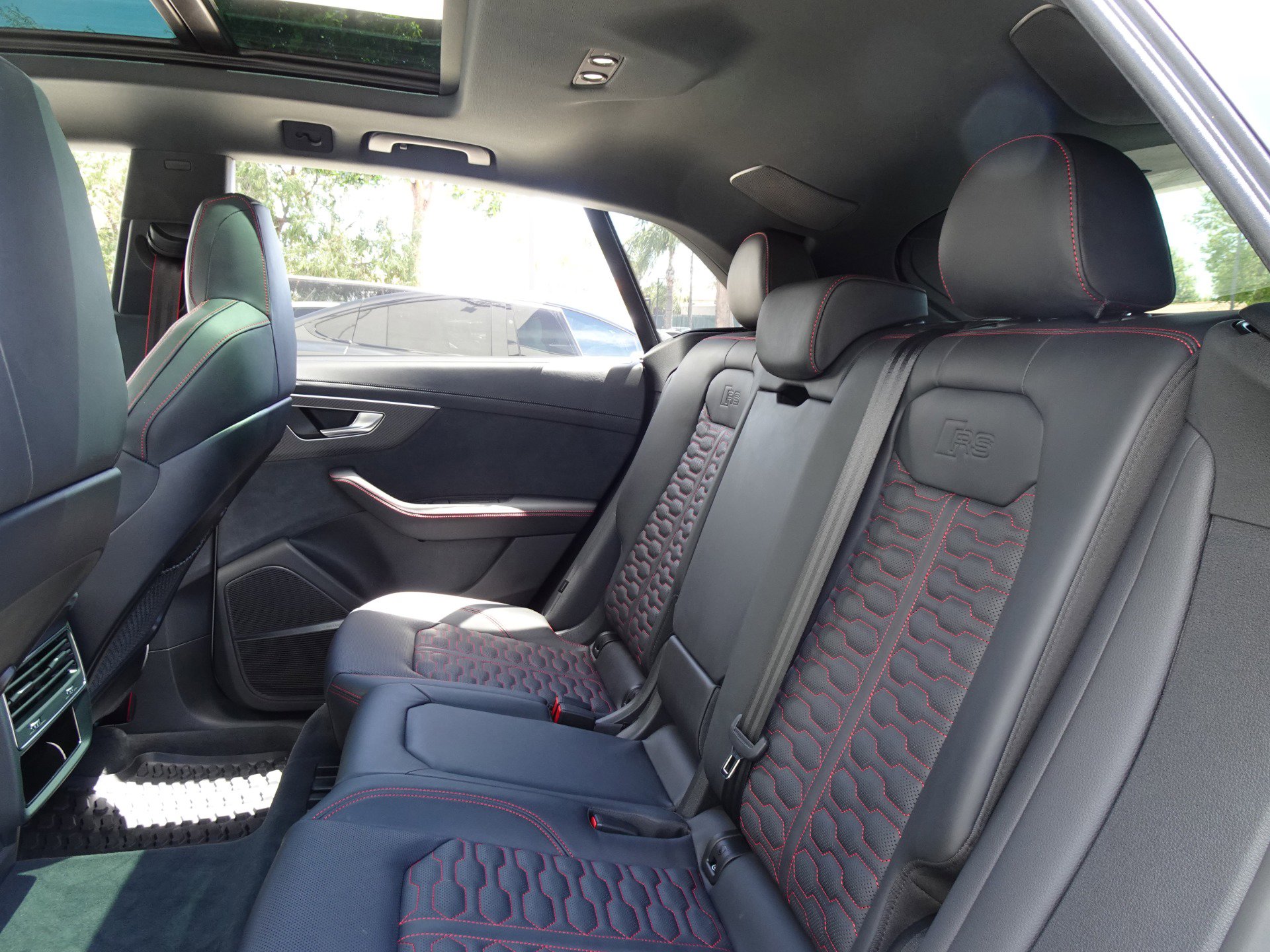 Used 2024 Audi RS Q8 AWD/4WD image 16