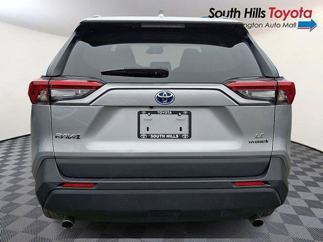 Certified 2021 Toyota RAV4 LE image 5