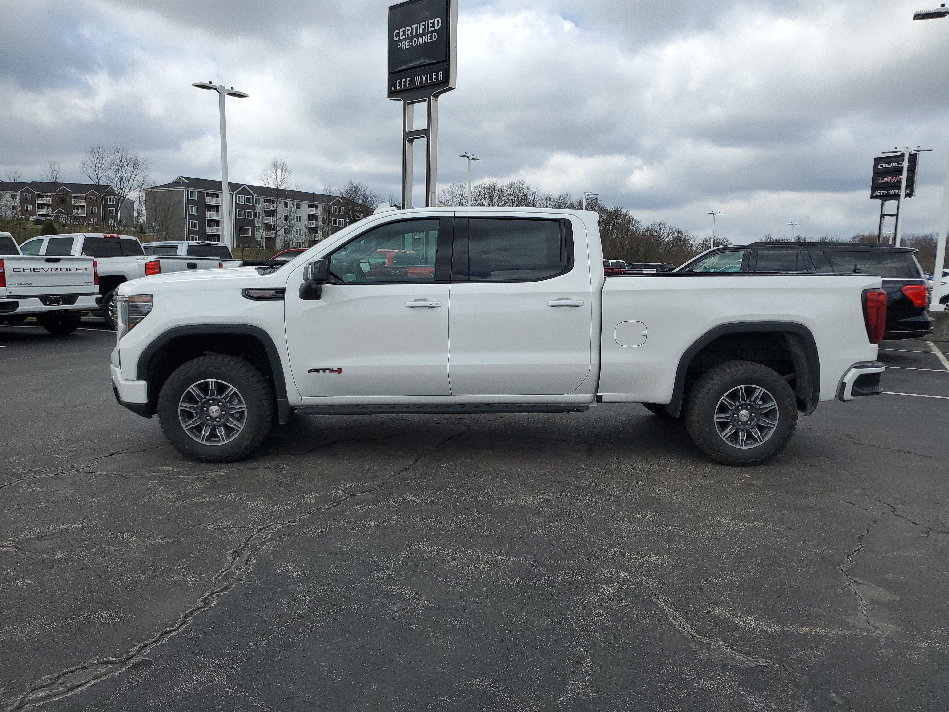 New 2026 GMC Sierra 1500 AT4 w/ AT4 Premium Package image 8
