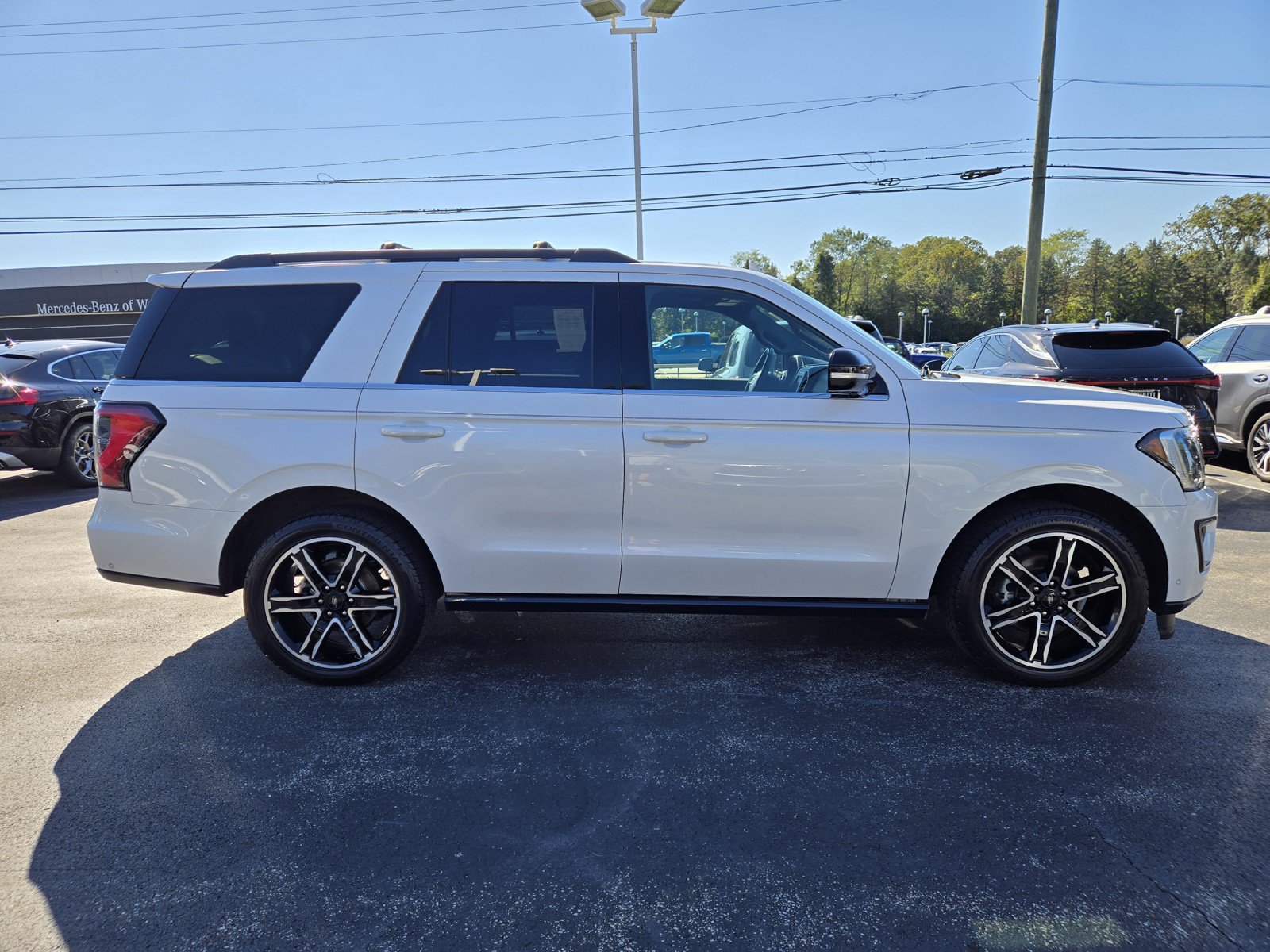 Used 2019 Ford Expedition Limited w/ Equipment Group 303A AWD/4WD image 6