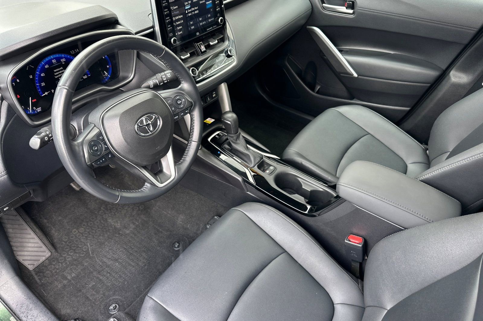 Certified 2022 Toyota Corolla Cross XLE w/ Convenience Package AWD/4WD image 10