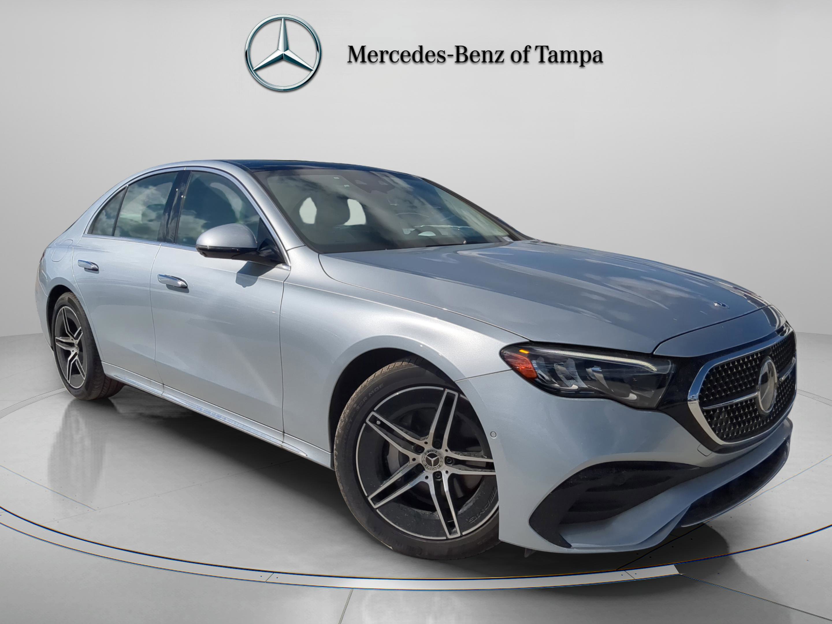 Certified 2025 Mercedes-Benz E 350 4MATIC Sedan image 4