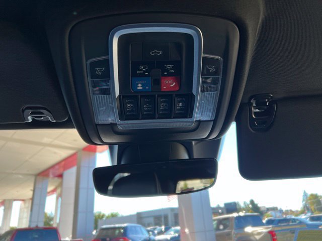 Used 2020 RAM 1500 Limited w/ Black Appearance Package AWD/4WD image 23