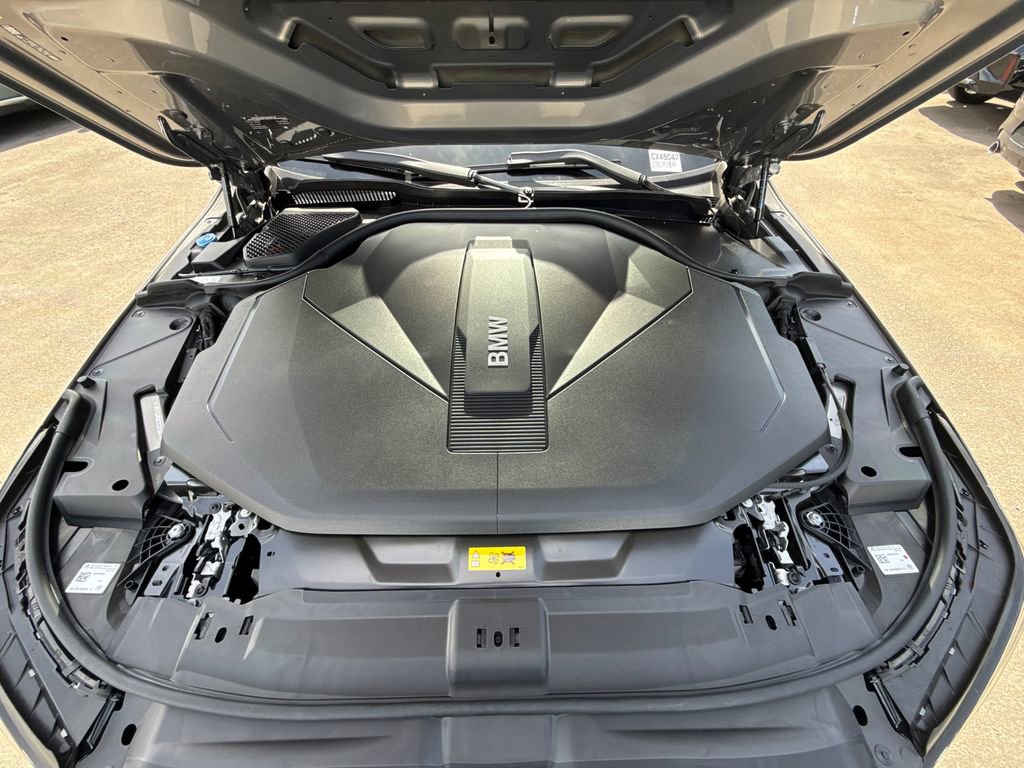 New 2026 BMW i5 eDrive40 w/ Premium Package RWD image 8