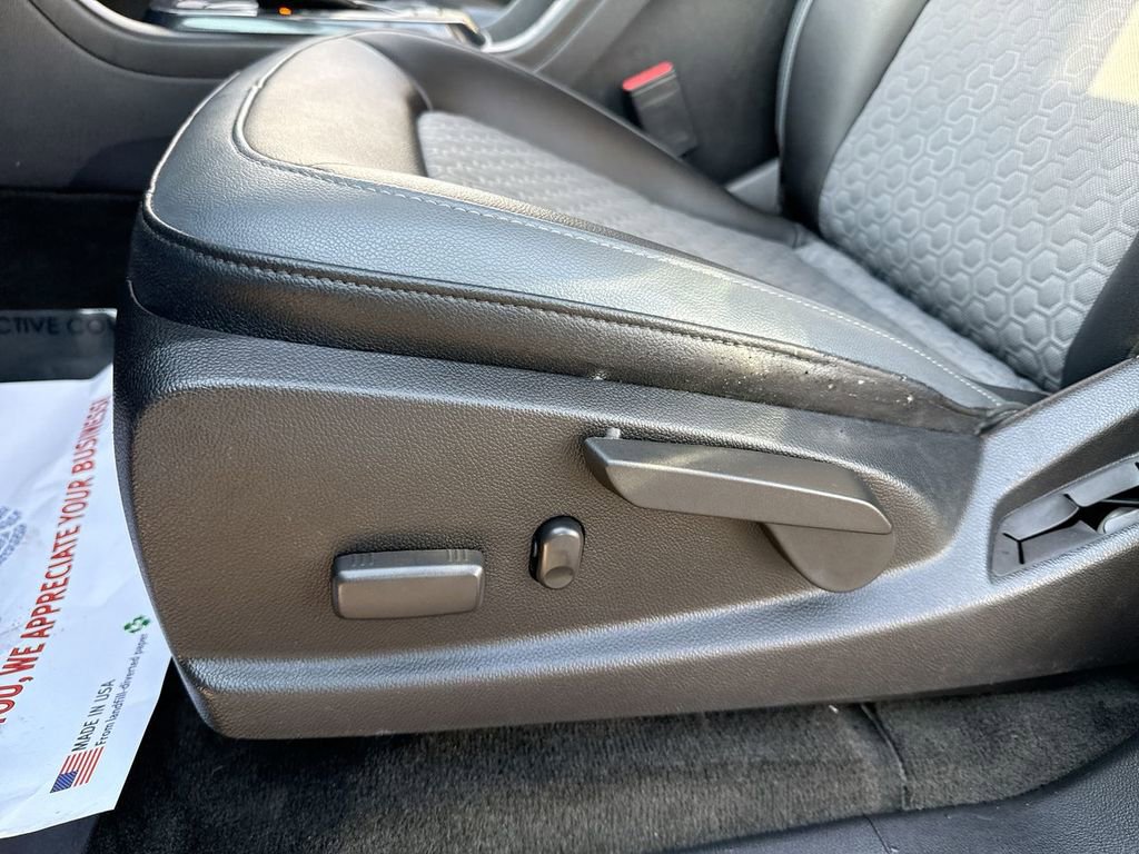 Used 2018 Chevrolet Colorado Z71 image 12