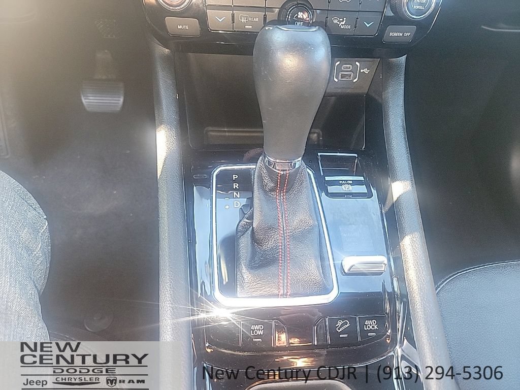 Used 2023 Jeep Compass Trailhawk AWD/4WD image 10
