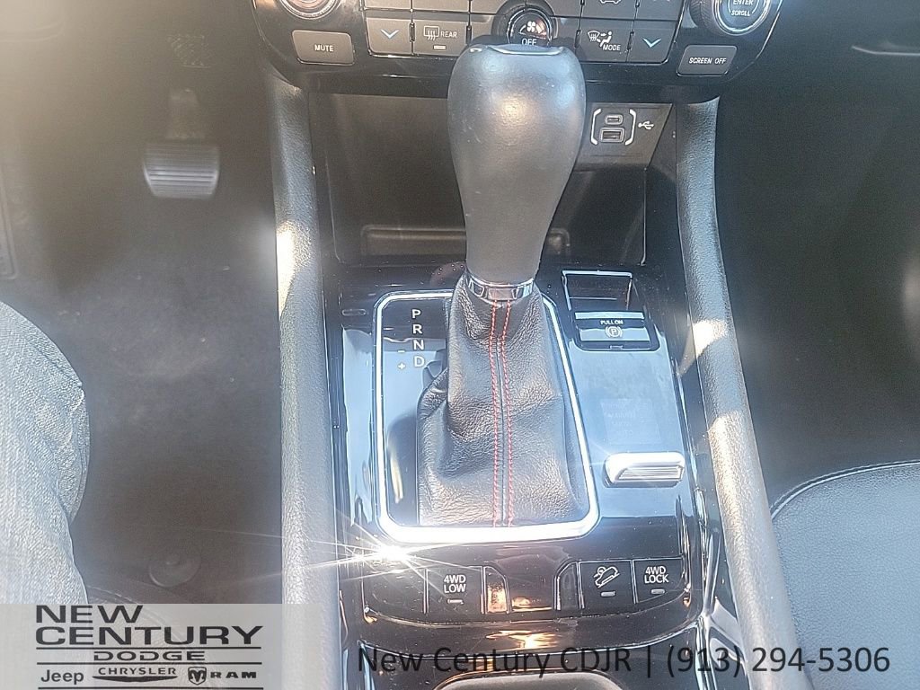 Used 2023 Jeep Compass Trailhawk AWD/4WD image 10