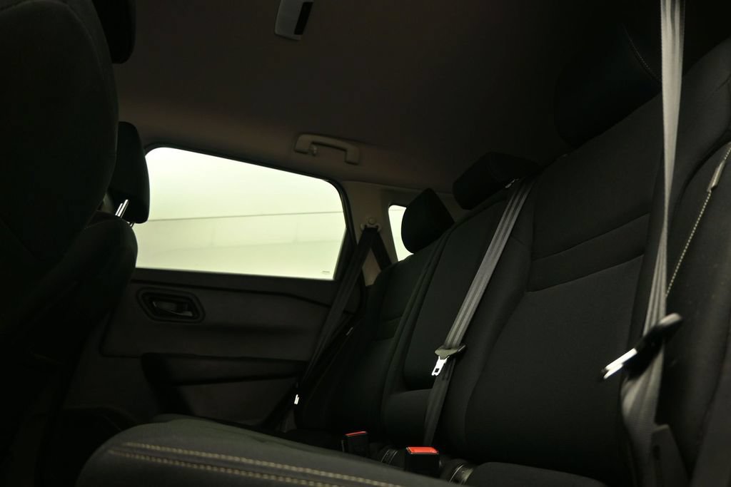 Used 2026 Nissan Rogue S FWD image 13