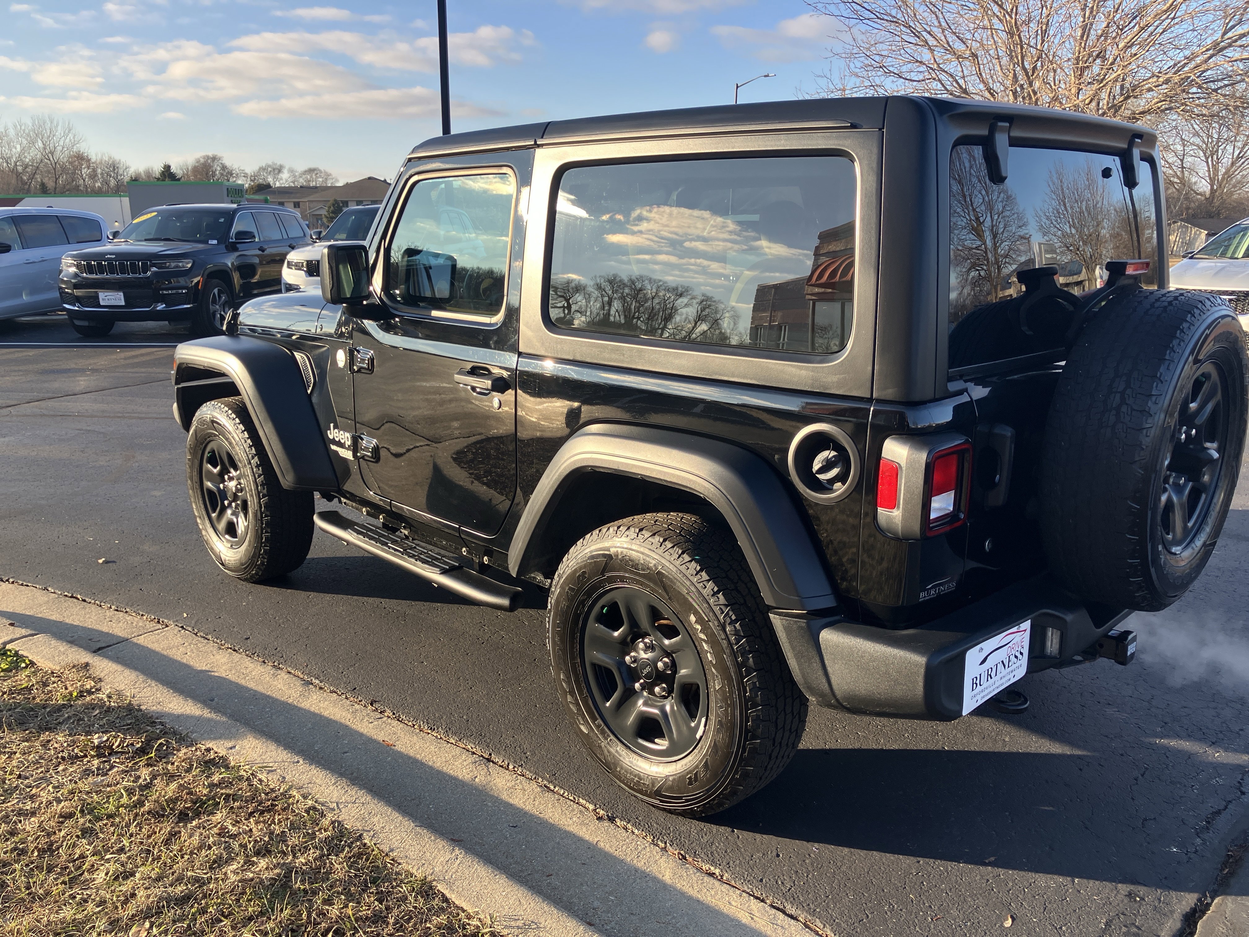 Used 2021 Jeep Wrangler Sport image 18