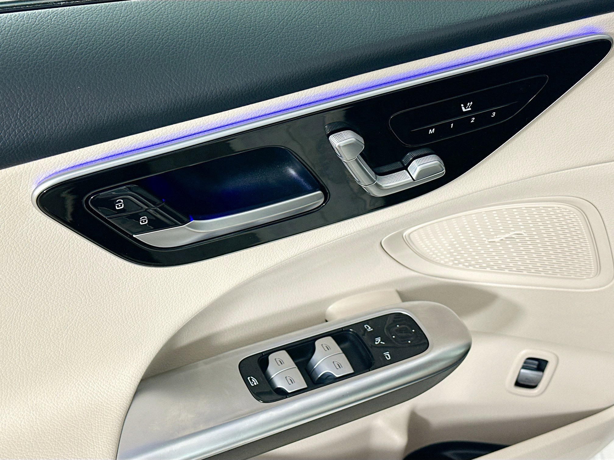 Certified 2024 Mercedes-Benz C 300 4MATIC Sedan image 21