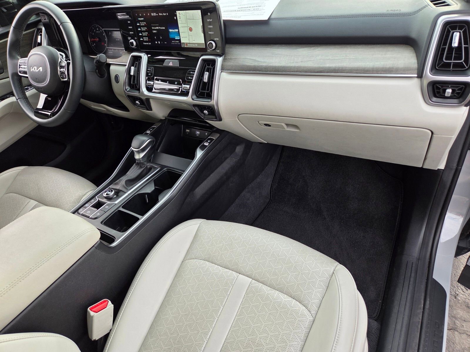 Used 2023 Kia Sorento EX w/ Panoramic Sunroof Package image 18