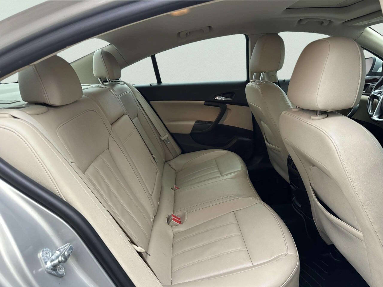 Used 2011 Buick Regal CXL Turbo w/ TO2 Preferred Equipment Group image 20