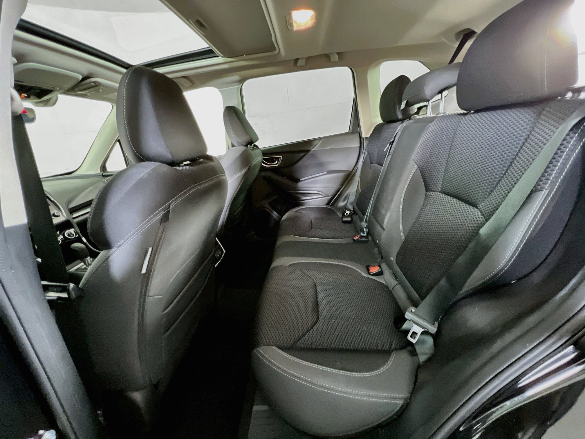 Used 2020 Subaru Forester Premium AWD/4WD image 24