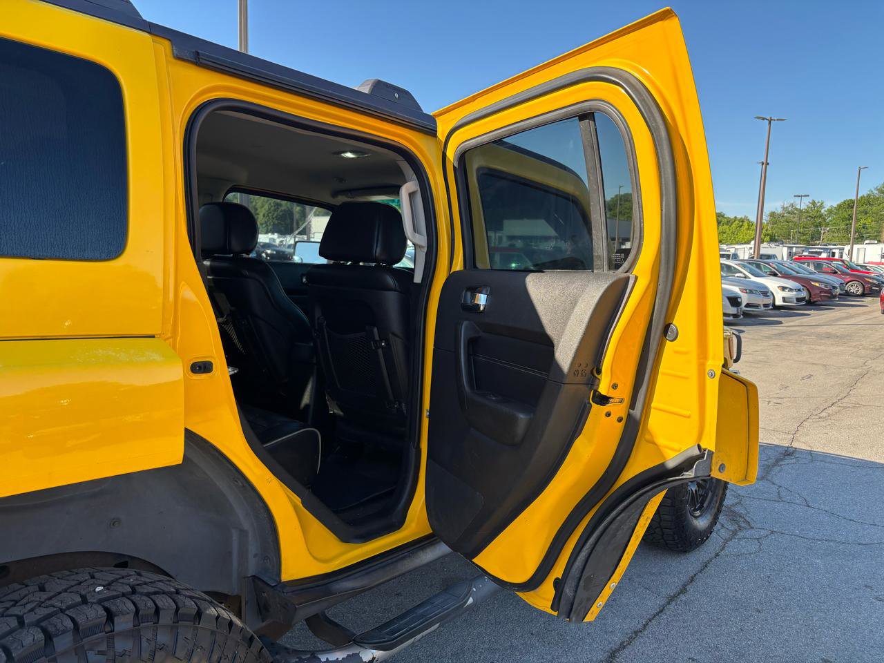 Used 2007 HUMMER H3 AWD/4WD image 10