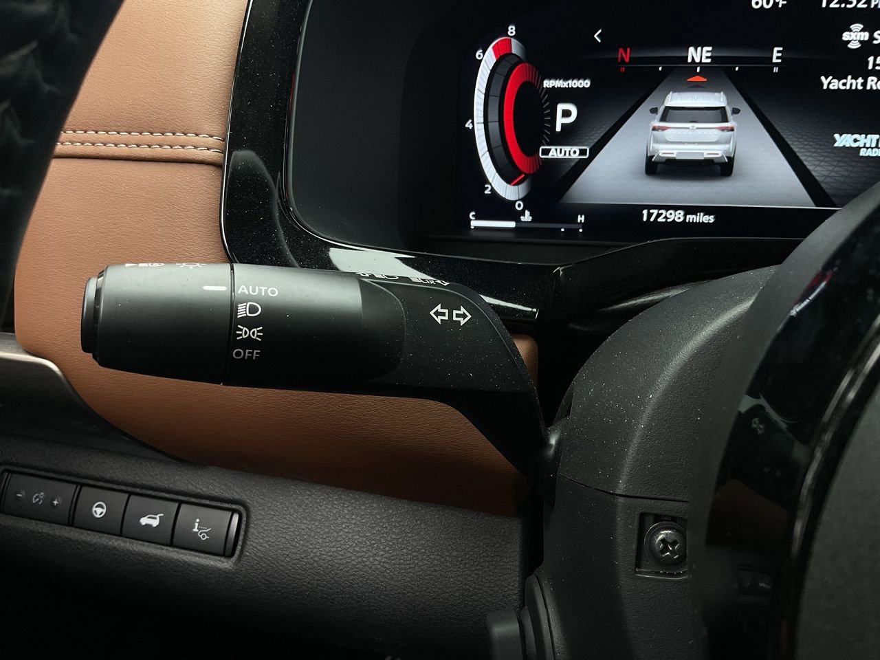 Used 2024 Nissan Pathfinder Platinum w/ Cargo Package AWD/4WD image 38