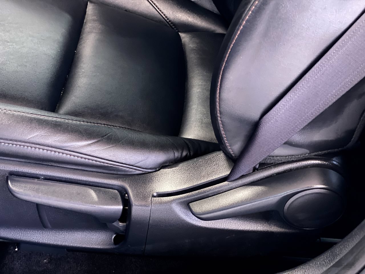 Used 2024 MAZDA MAZDA3 s FWD image 17