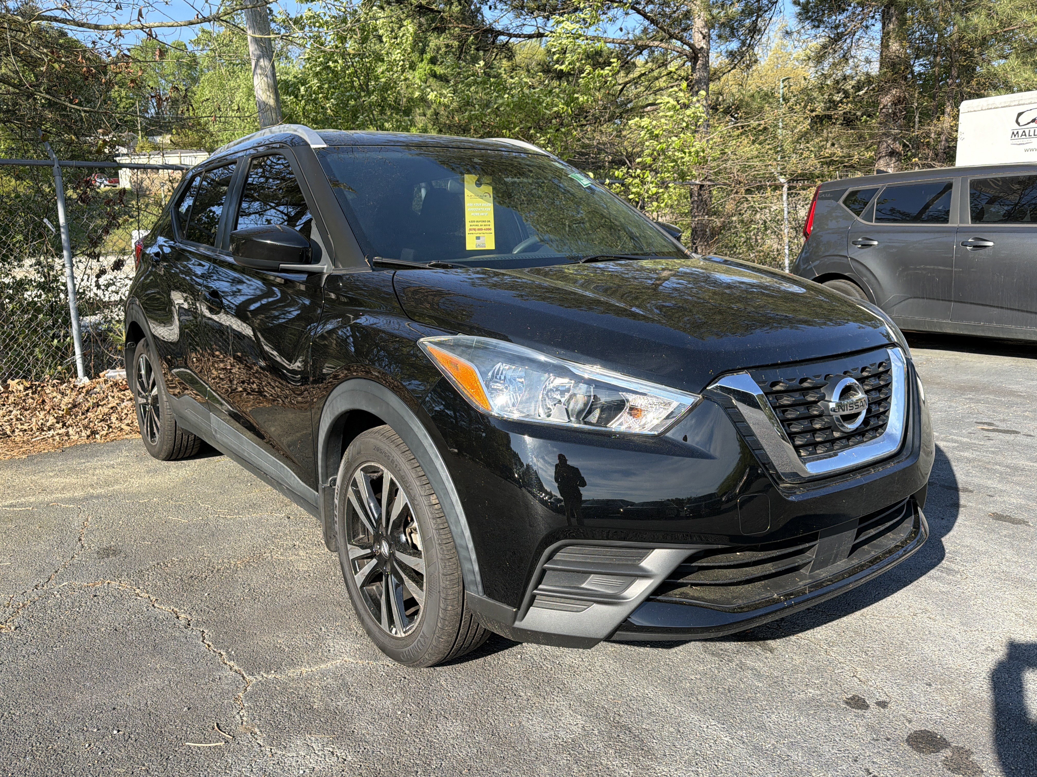 Used 2020 Nissan Kicks SV image 3