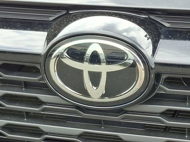 Used 2024 Toyota RAV4 XLE AWD/4WD image 25