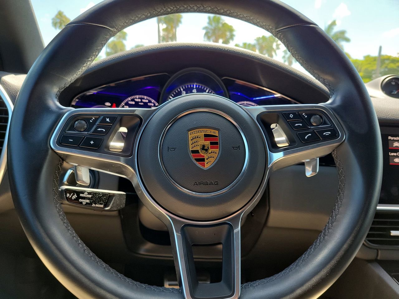 Used 2021 Porsche Cayenne S image 23