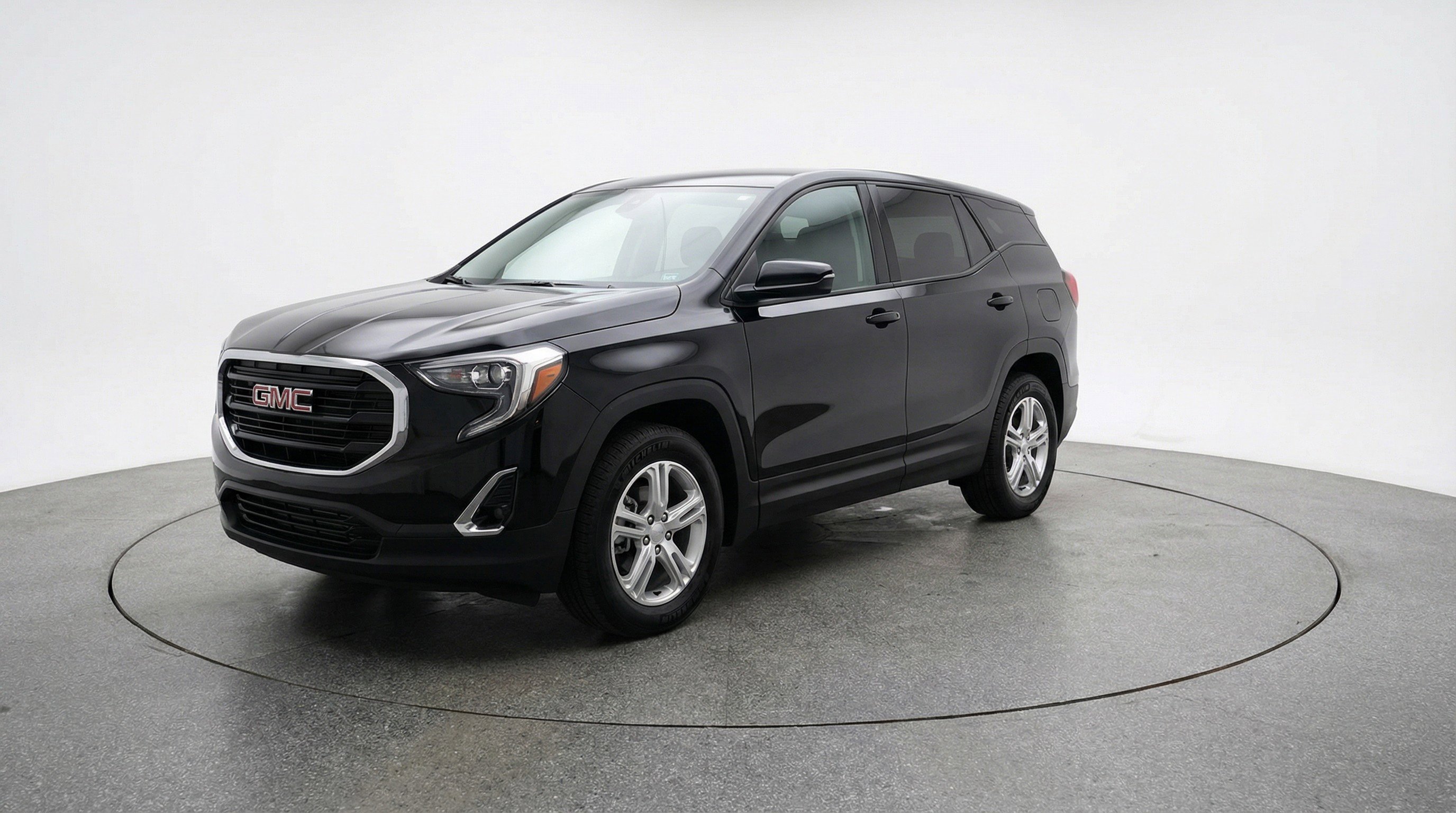 Used 2024 GMC Terrain SLE image 3