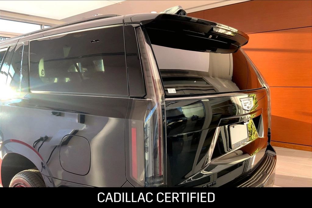 Used 2026 Cadillac Escalade ESV Platinum Sport image 27