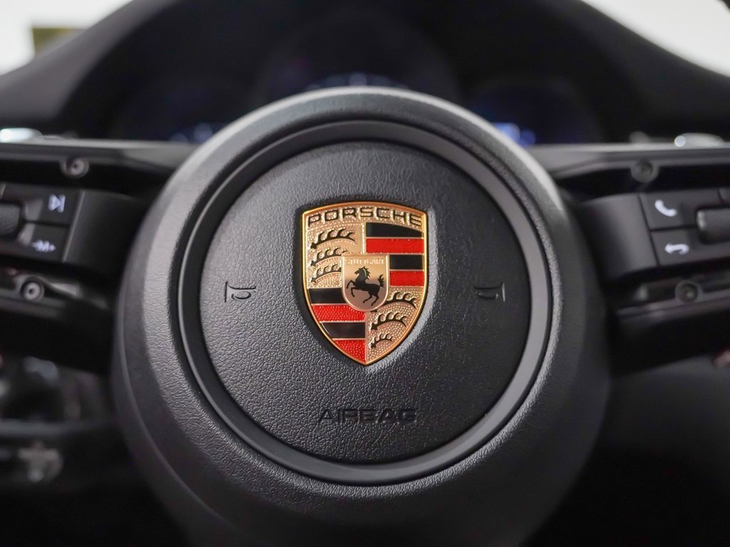 Certified 2025 Porsche Macan image 27