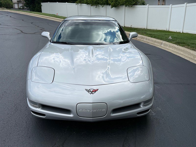 Used 2002 Chevrolet Corvette Coupe w/ Preferred Equipment Group2 RWD image 11