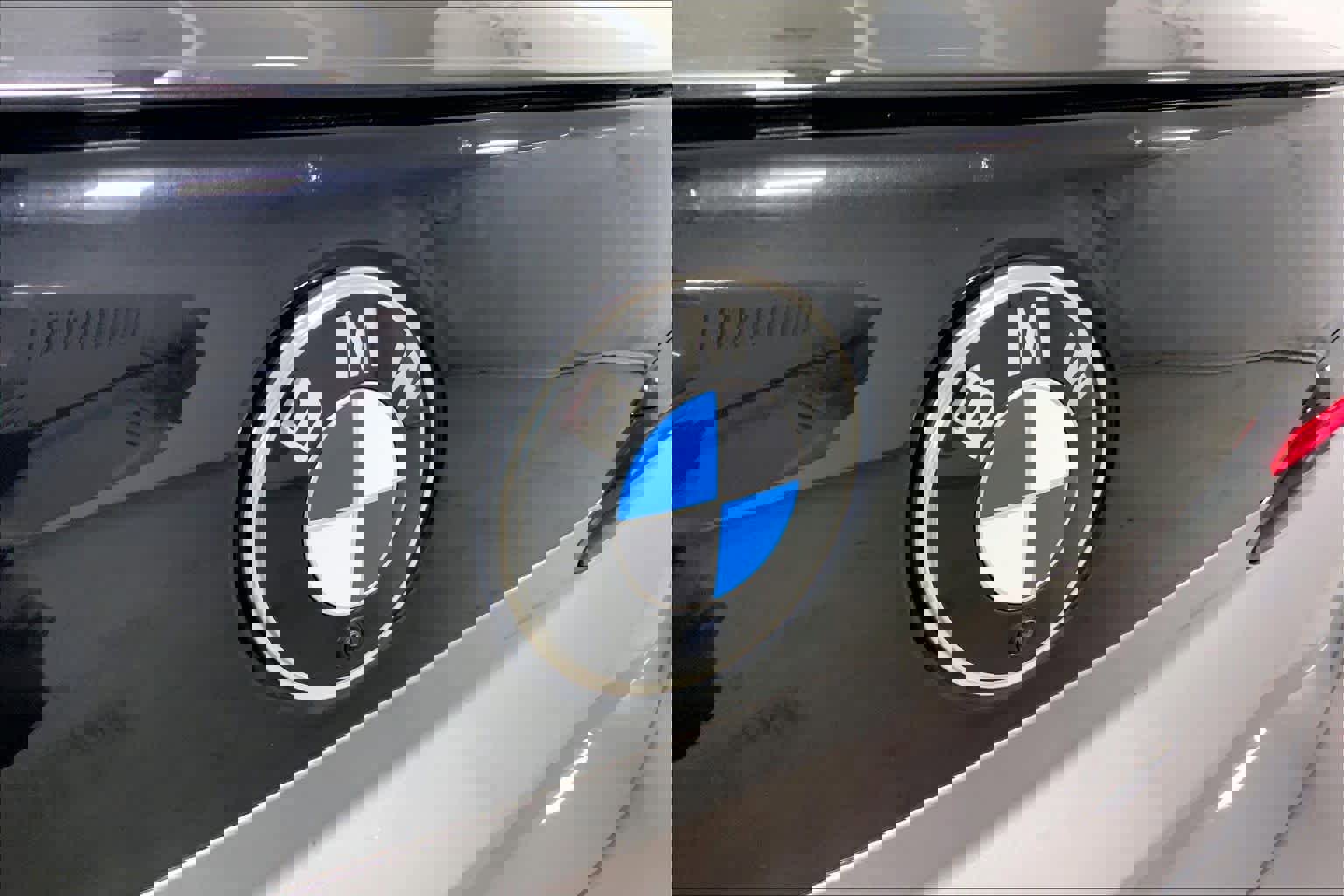 Certified 2023 BMW 760i xDrive AWD/4WD image 29