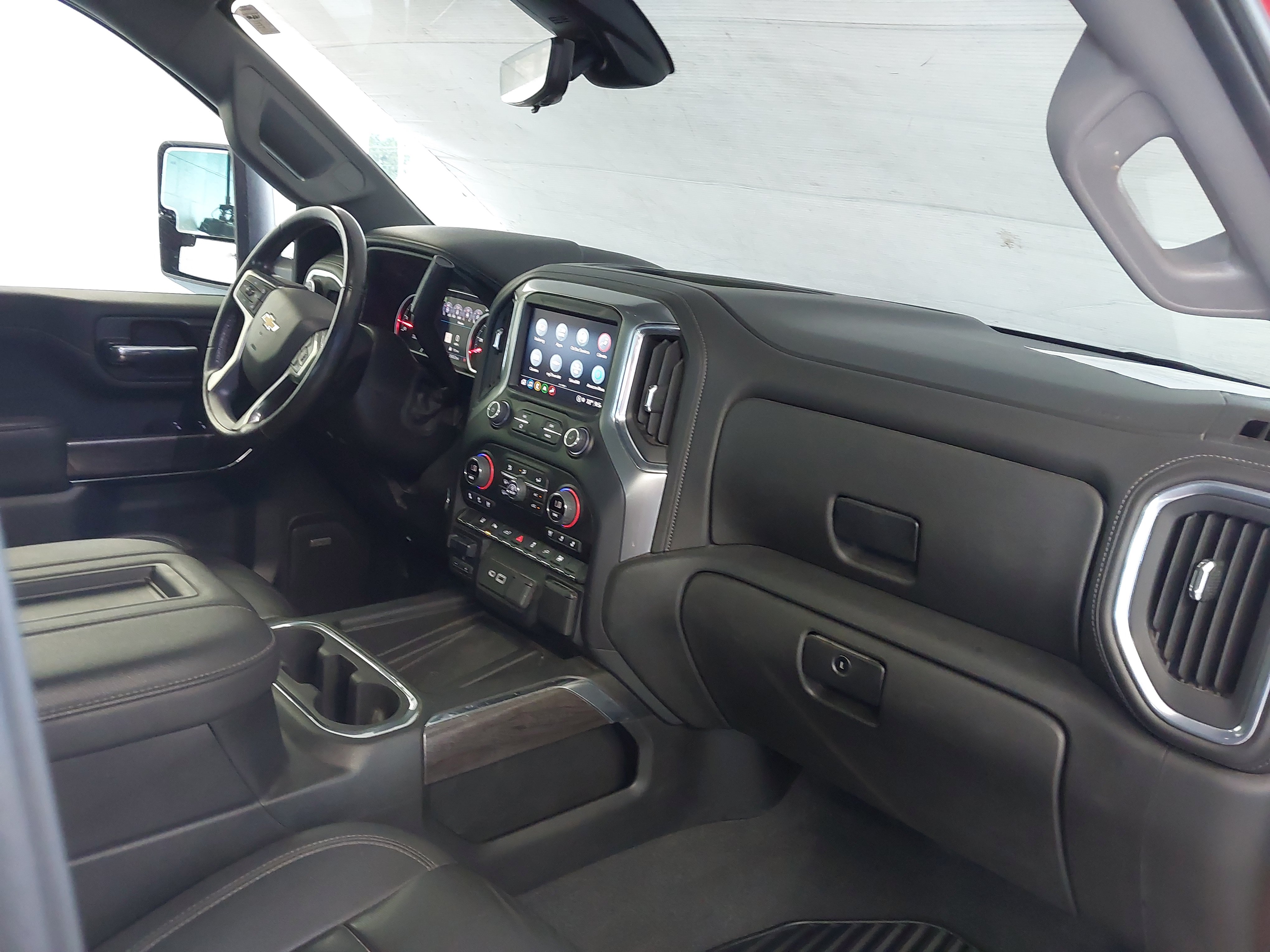 Used 2022 Chevrolet Silverado 2500 LTZ w/ LTZ Premium Package AWD/4WD image 29