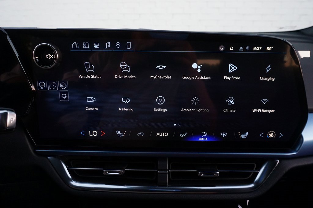 New 2026 Chevrolet Equinox EV LT image 14