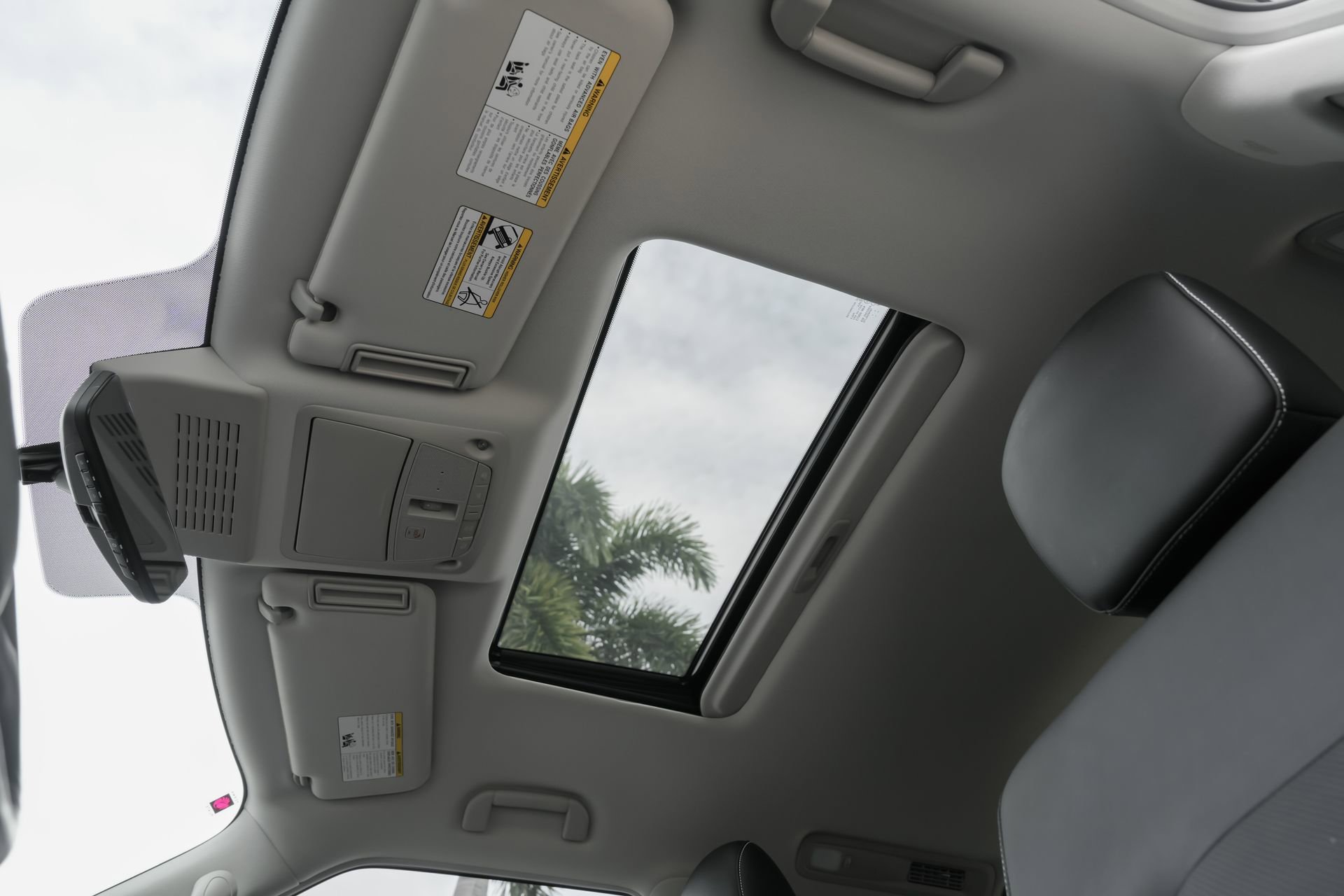 Certified 2024 INFINITI QX80 Premium Select w/ Cargo Package image 22