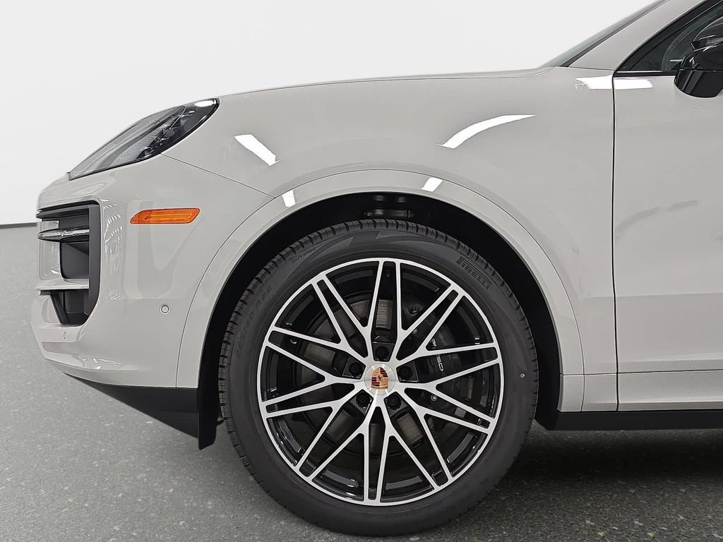 New 2026 Porsche Cayenne Coupe AWD/4WD image 10