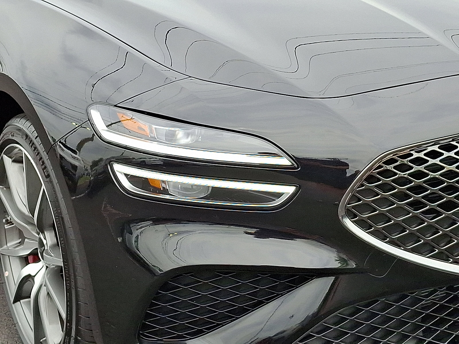 Used 2025 Genesis G70 2.5T image 9