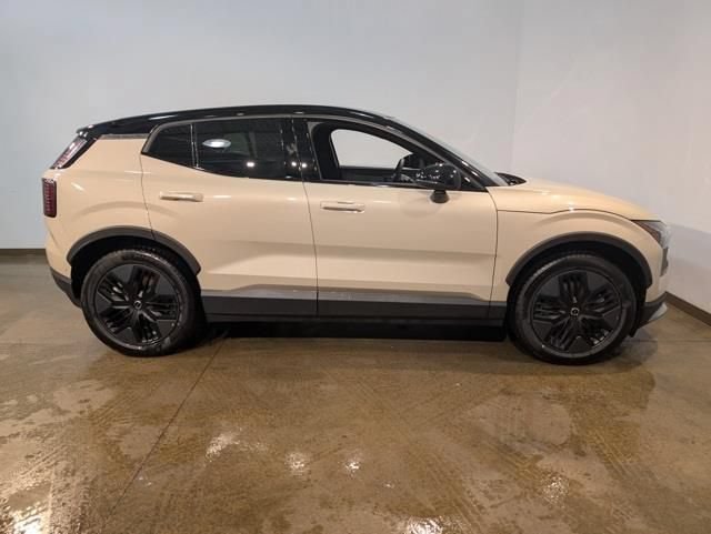 New 2026 Volvo EX30 Cross Country Ultra w/ Protection Package Premier AWD/4WD image 6