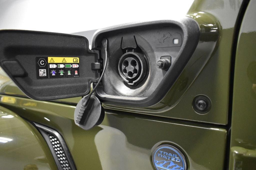 Used 2024 Jeep Wrangler High Altitude image 41
