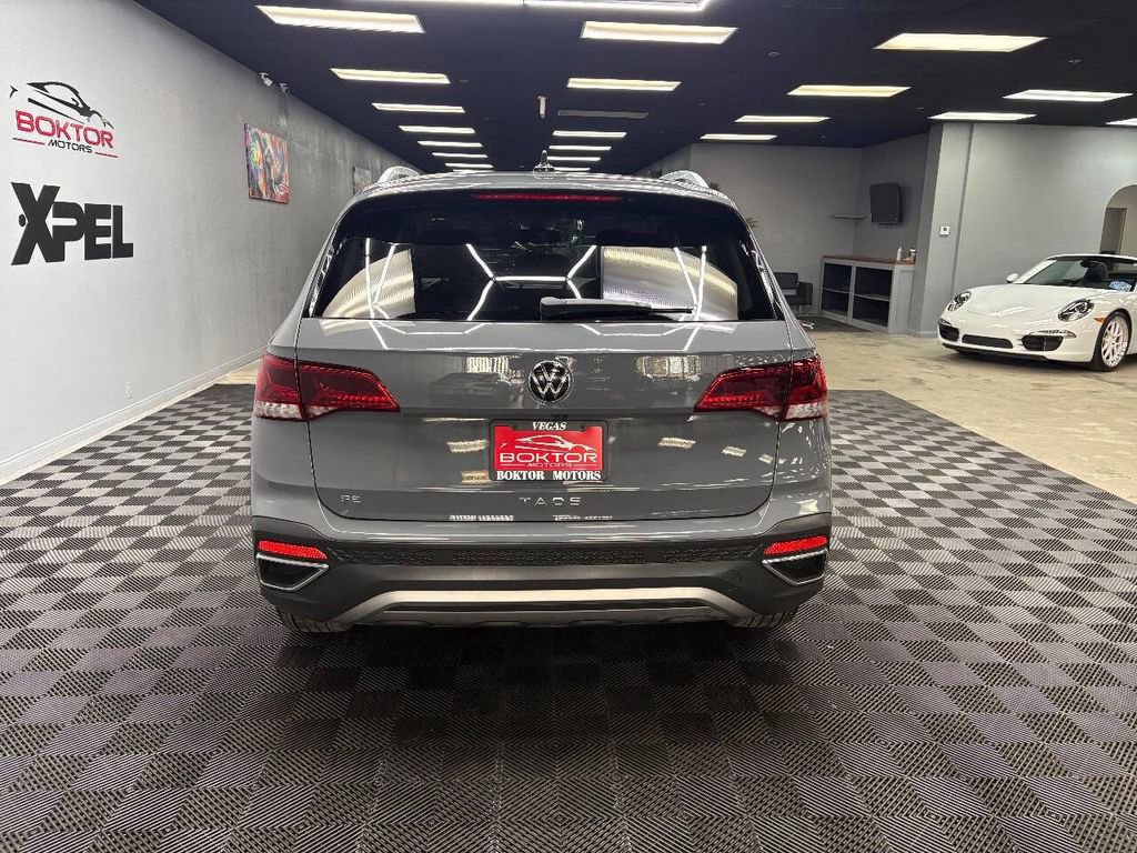 Used 2022 Volkswagen Taos SE FWD image 11