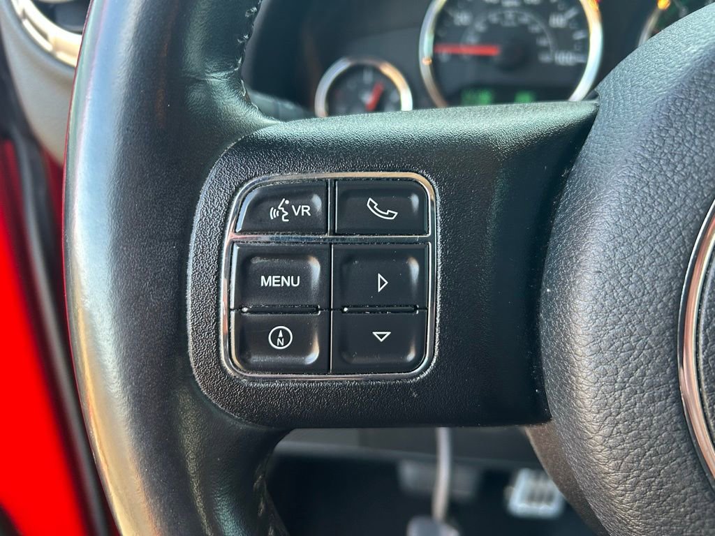 Used 2018 Jeep Wrangler Rubicon w/ Connectivity Group image 13