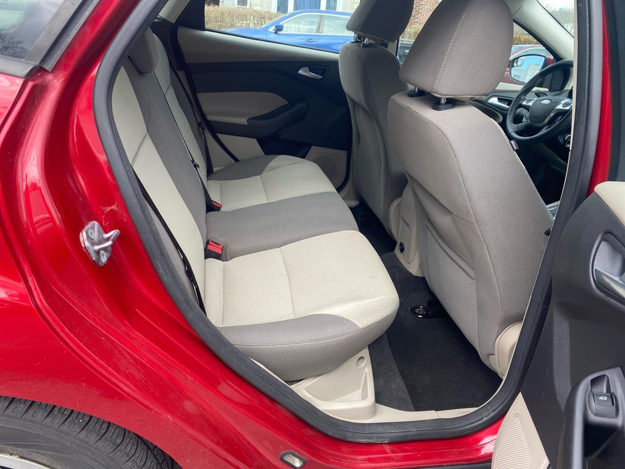 Used 2012 Ford Focus SE image 20