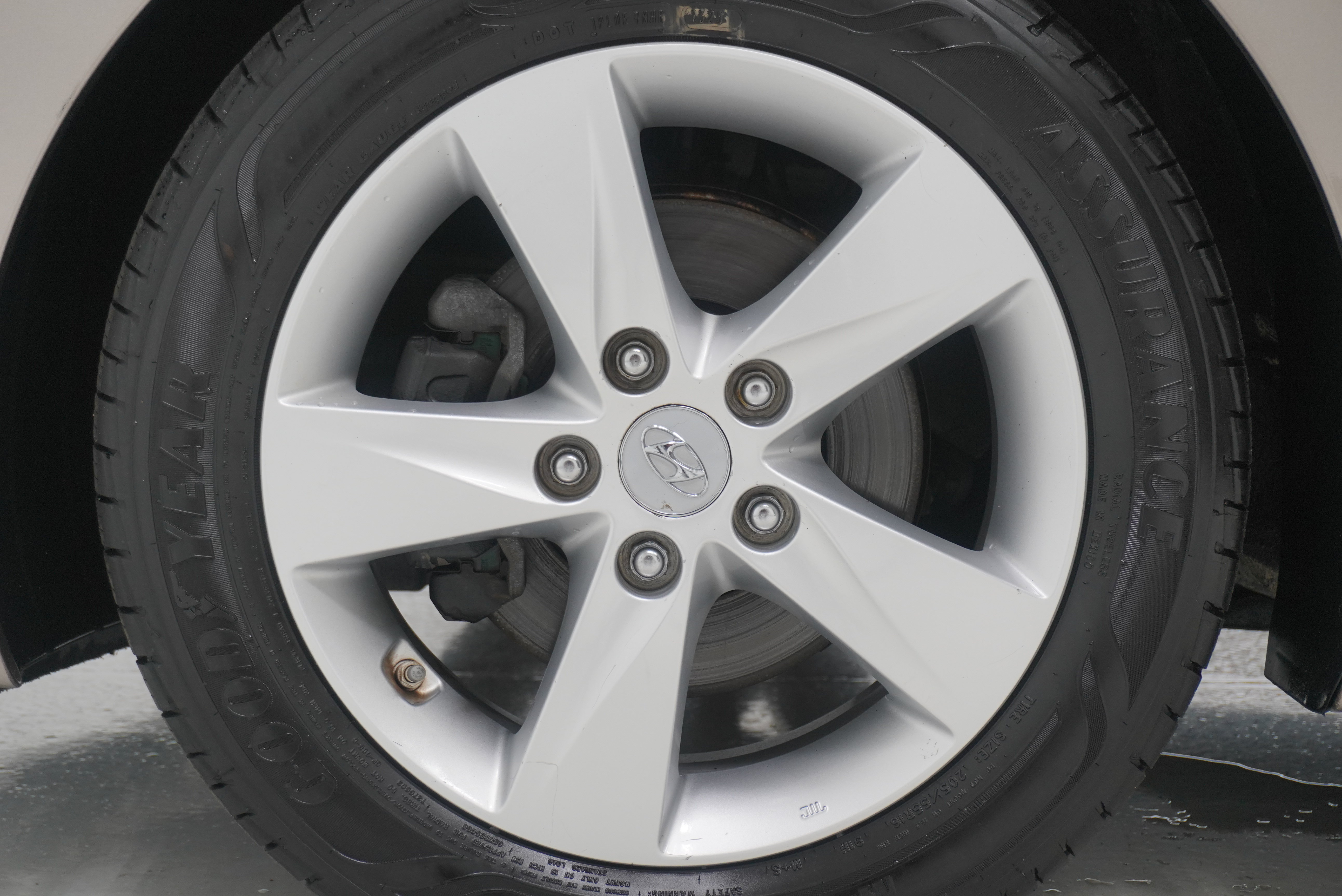 Used 2013 Hyundai Elantra GLS w/ Preferred Pkg FWD image 24