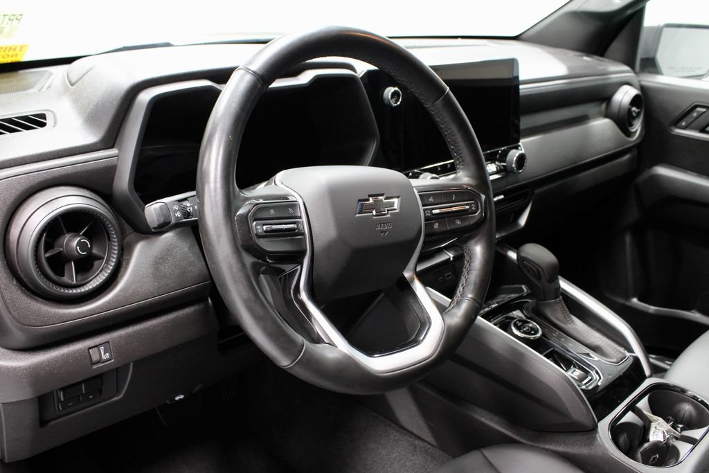 Used 2025 Chevrolet Colorado Trail Boss AWD/4WD image 26