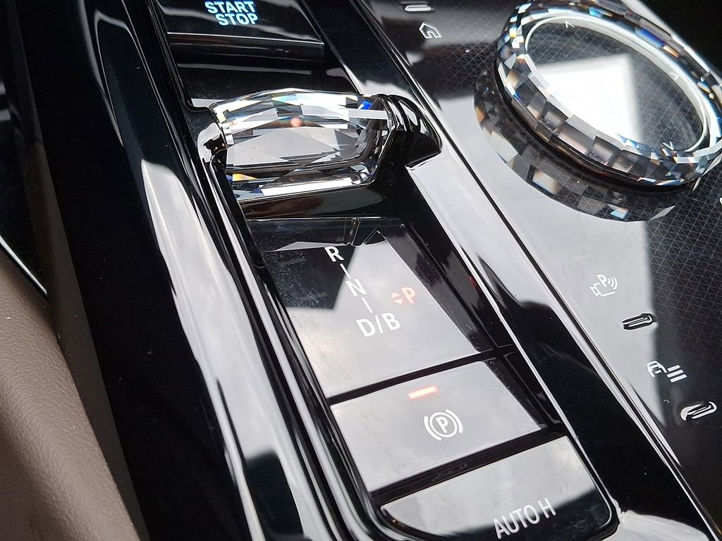 Used 2025 BMW i5 xDrive40 w/ Executive Package image 12