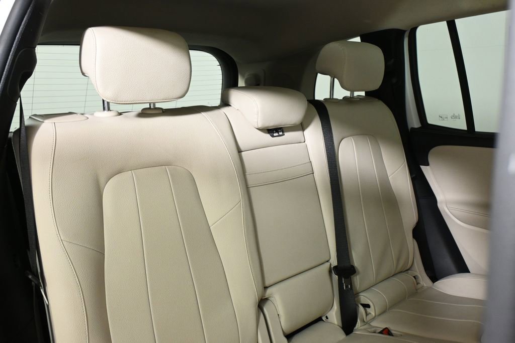 Used 2022 Mercedes-Benz GLB 250 4MATIC image 34