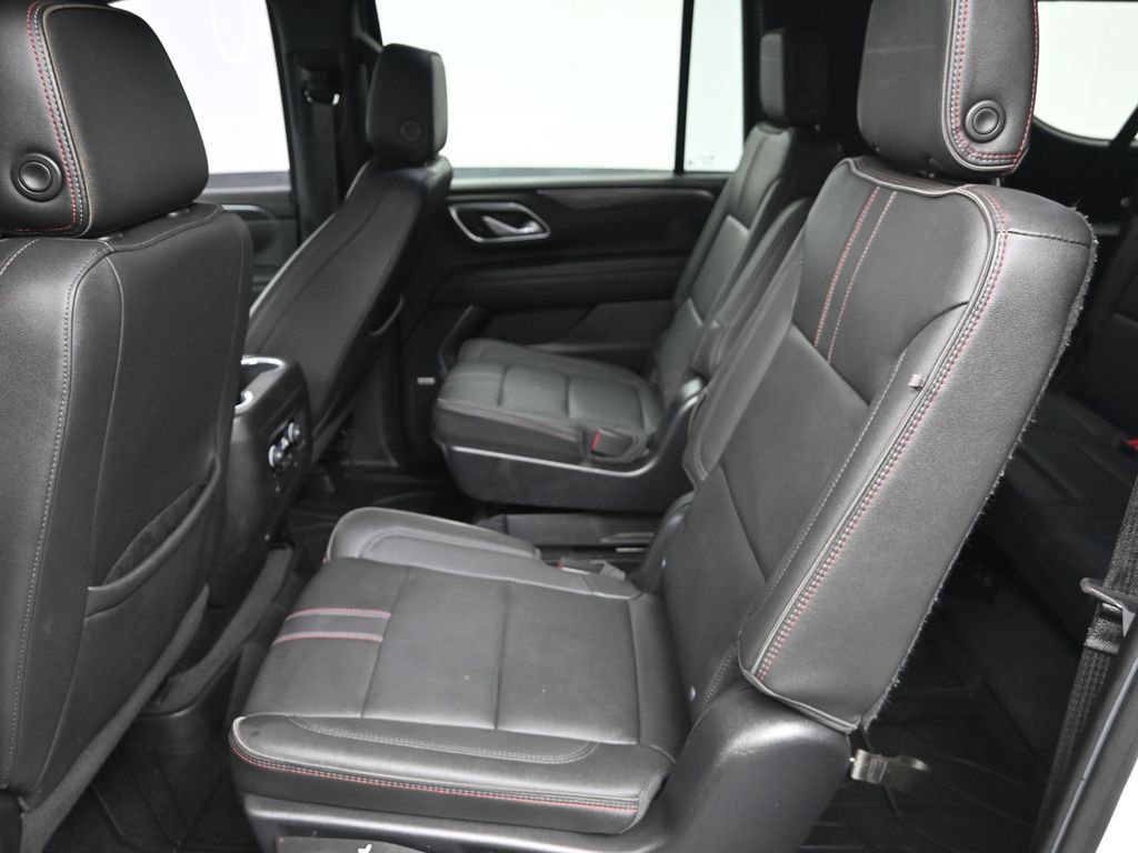 Used 2022 Chevrolet Suburban RST w/ Sport Performance Package AWD/4WD image 30