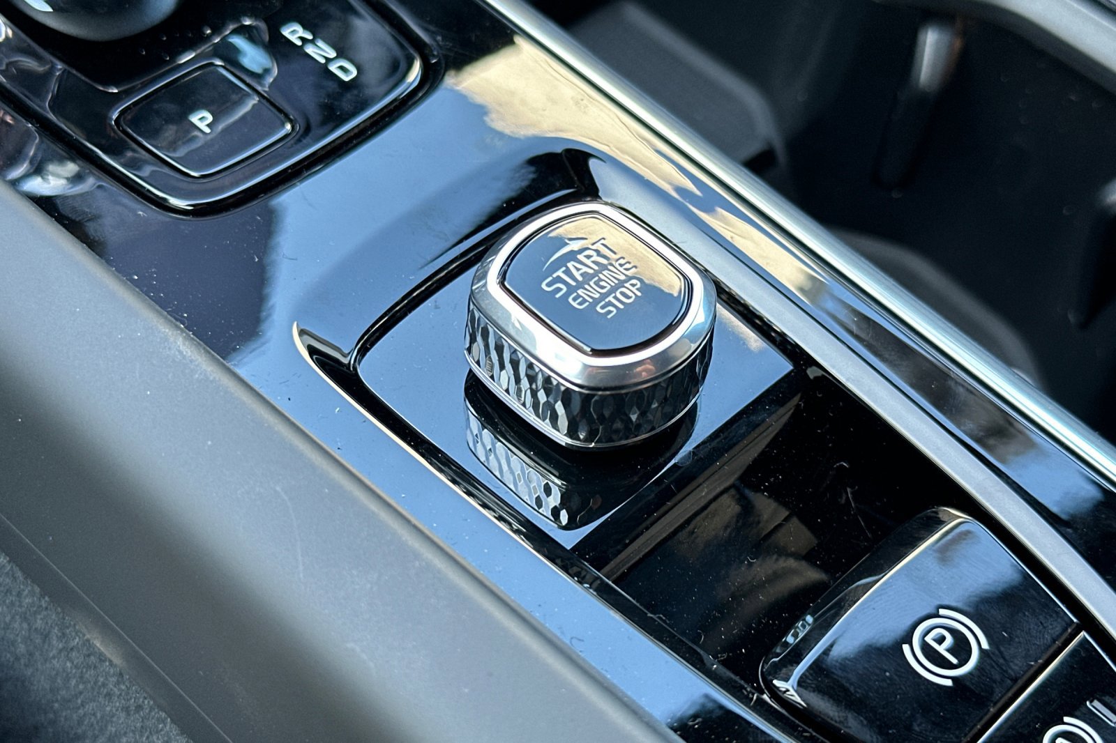 New 2026 Volvo XC60 B5 Plus w/ Climate Package image 20