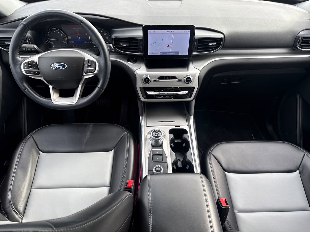 Used 2022 Ford Explorer XLT w/ Equipment Group 202A image 12