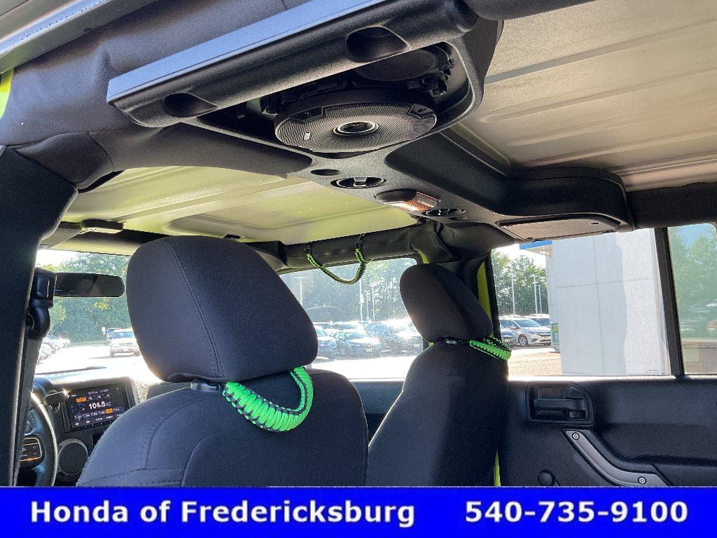 Used 2016 Jeep Wrangler Unlimited Sport w/ Connectivity Group AWD/4WD image 25