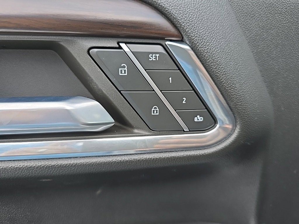 Used 2024 GMC Sierra 3500 SLT w/ X31 Off-Road Package image 22